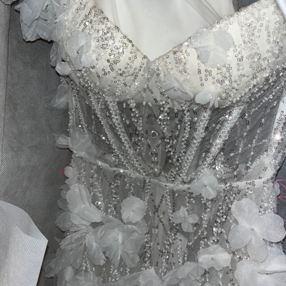 Mila Nova wedding dress - Edrina - Picture 3 of 6